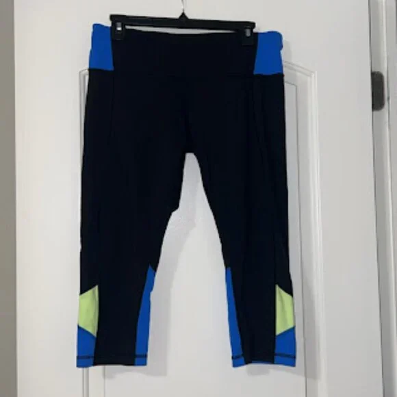 Lululemon Embody Crop *Full-On Luon - Size 12 - Picture 8 of 11